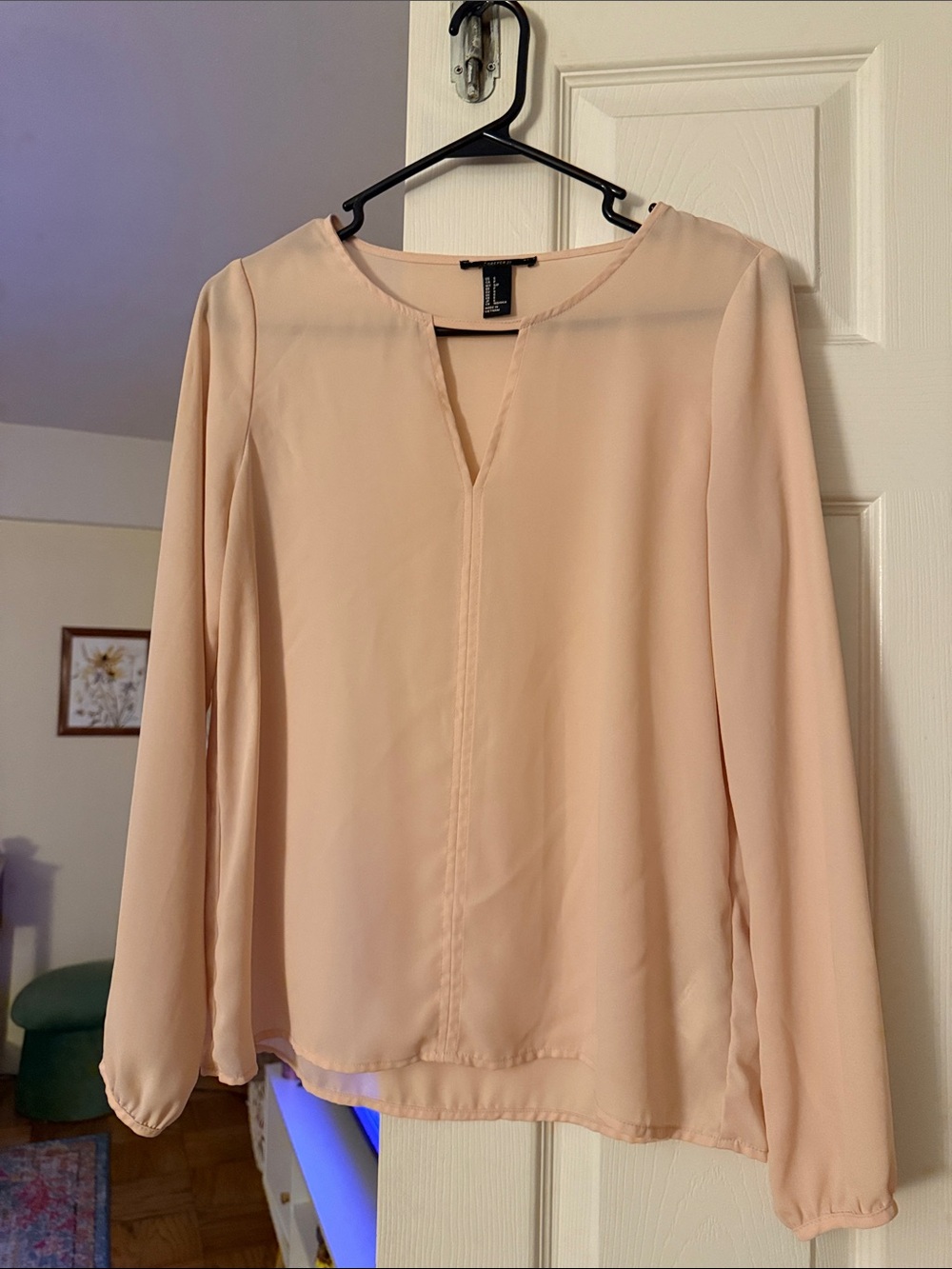 Forever 21 Light Blush V‑Notch Long Sleeve Blouse
